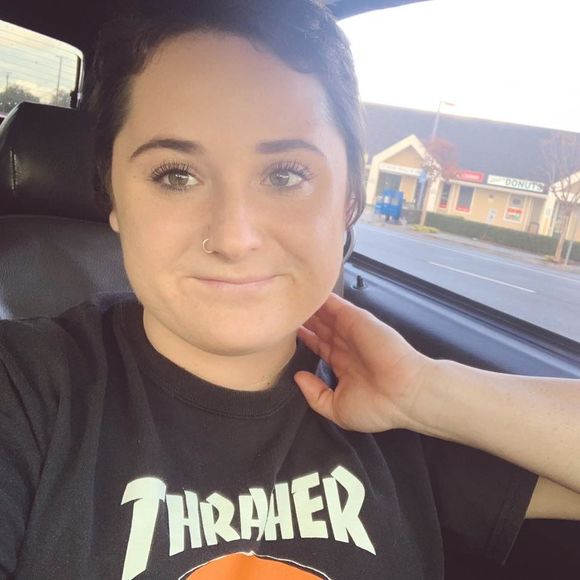 Meet your Posher, Mikayla - Picture 1 of 1